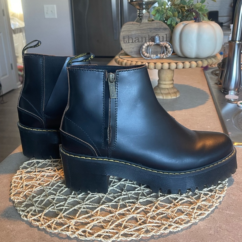 Doc martens platform Chelsea boot size 42